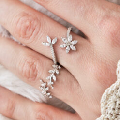 Sterling silver ring with cubic zirconia
