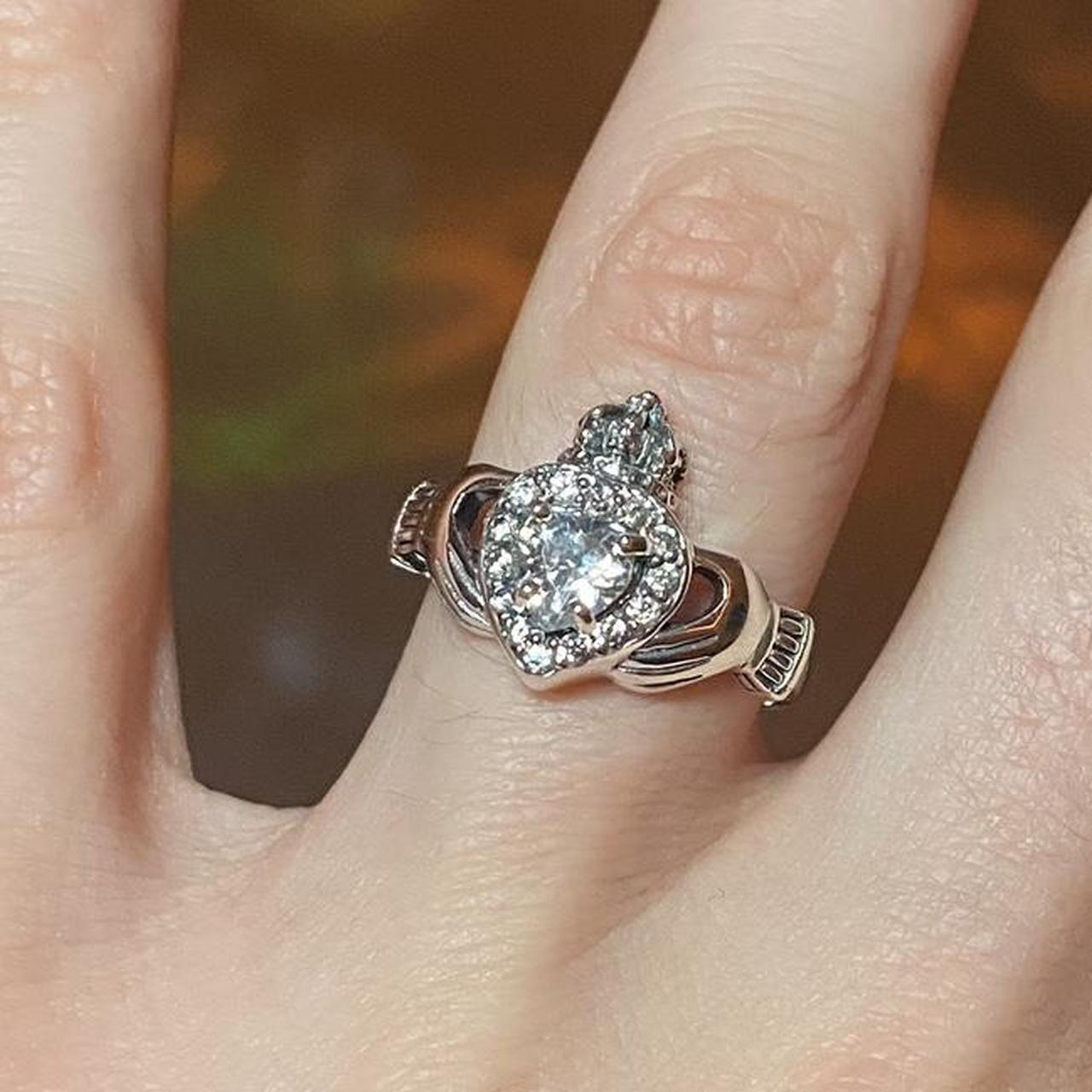 925 Sterling Silver claddagh ring with Cubic Zirconia - Image 4