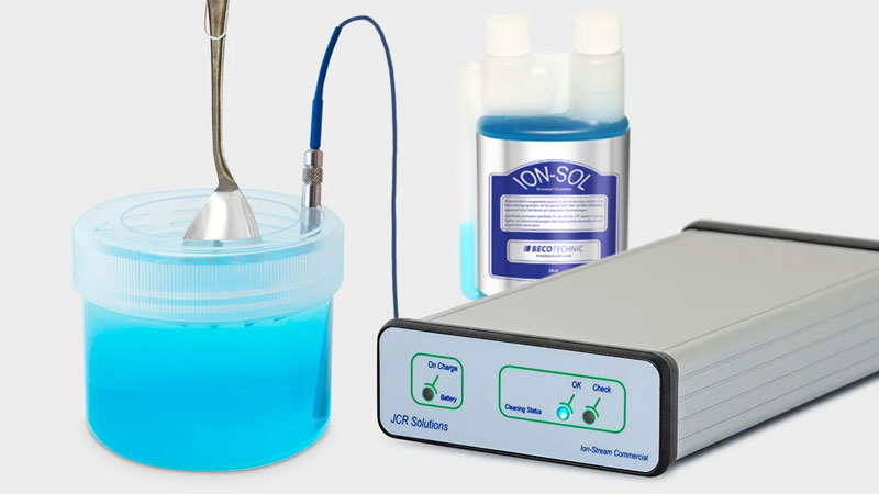 Ionic silver jewellery cleaner