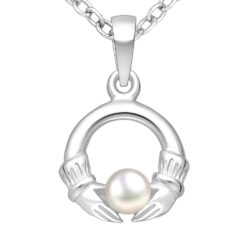 925 Sterling silver small claddagh pendant with freshwater pearl